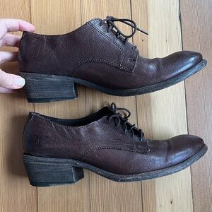 EUC Frye Carson Oxford size 8